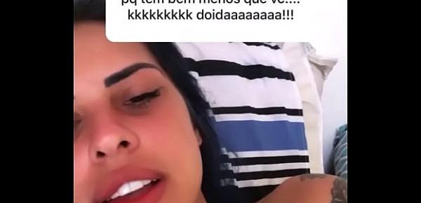  Tati zaqui pagando peitinho